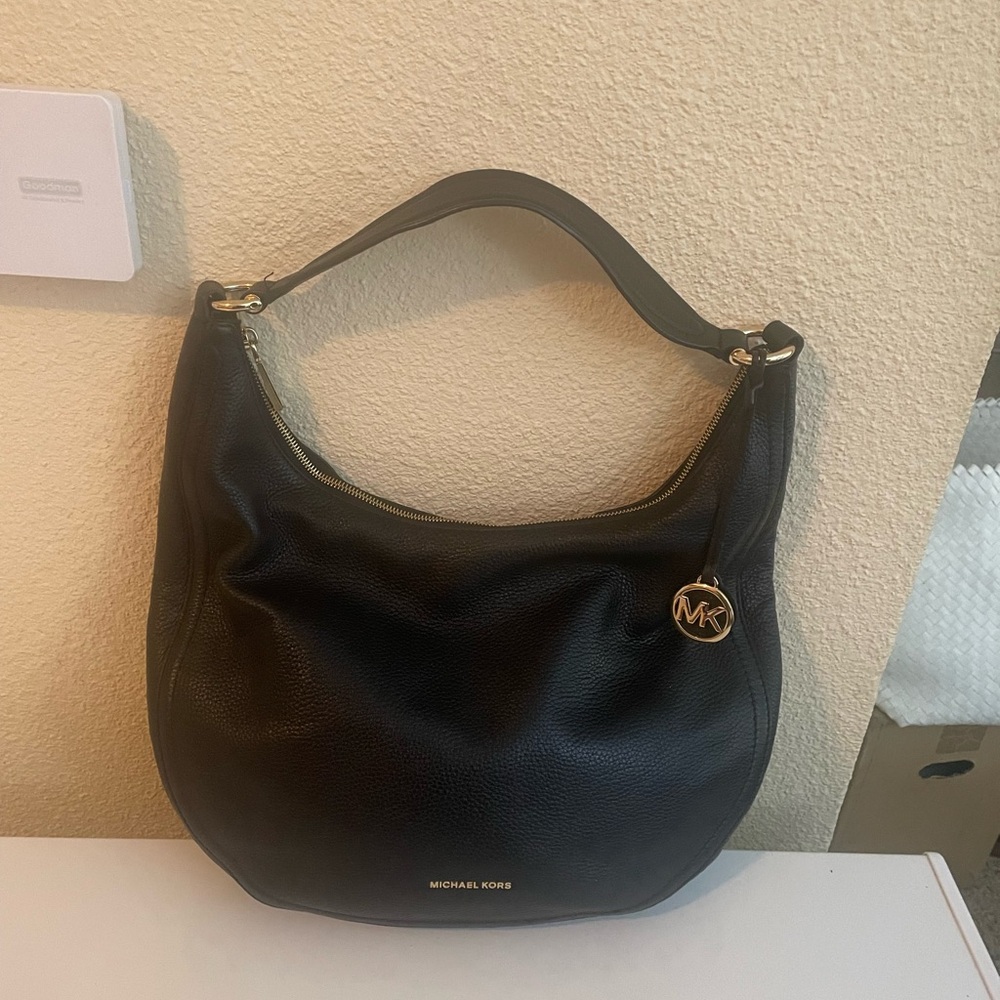 Michael Kors Lydia Pebbles Black Leather Hobo Shoulder Bag